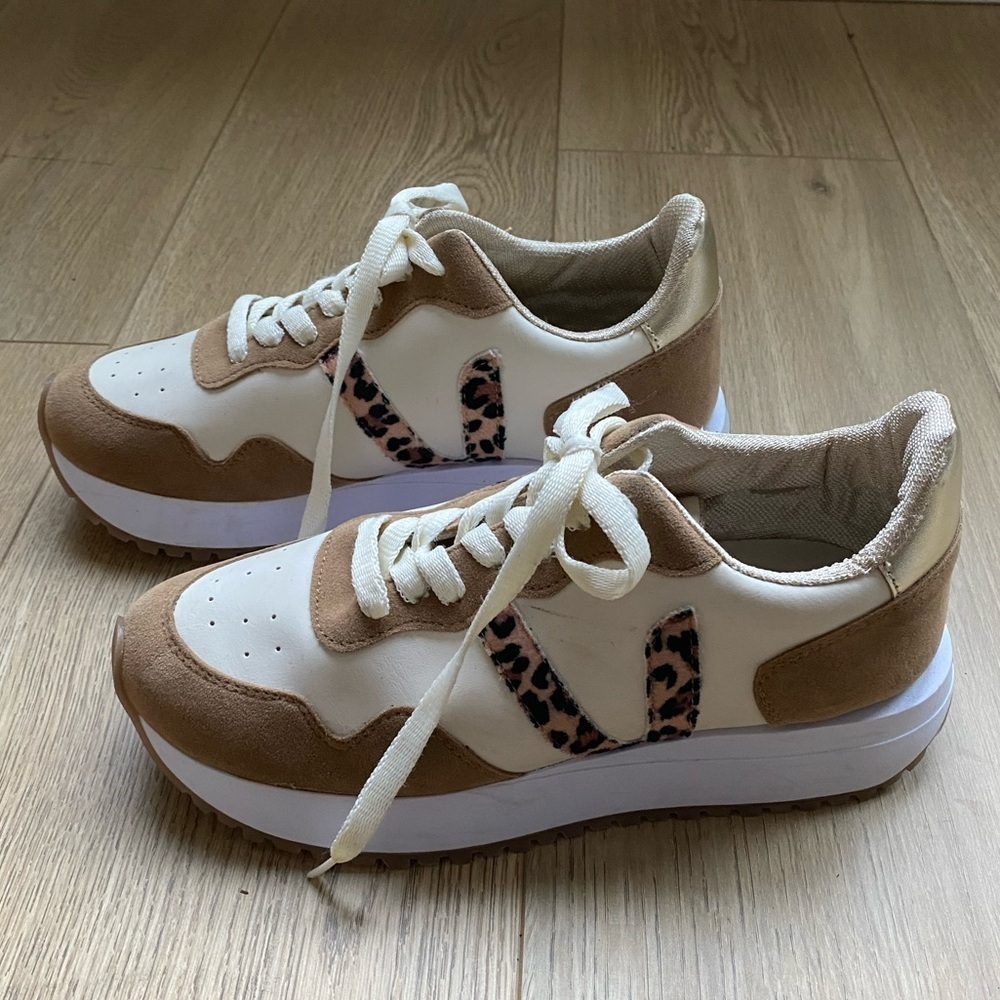 NEW MKS Cream Brown Sneakers Size 7 Leopard cheetah Accent - Picture 6 of 10